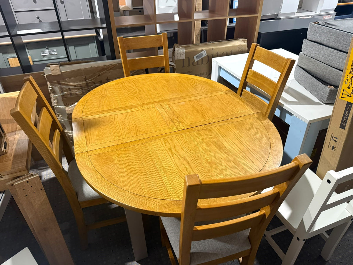 Assembled Ashwell Extending Oak Dining Table & 4 Oak Chairs