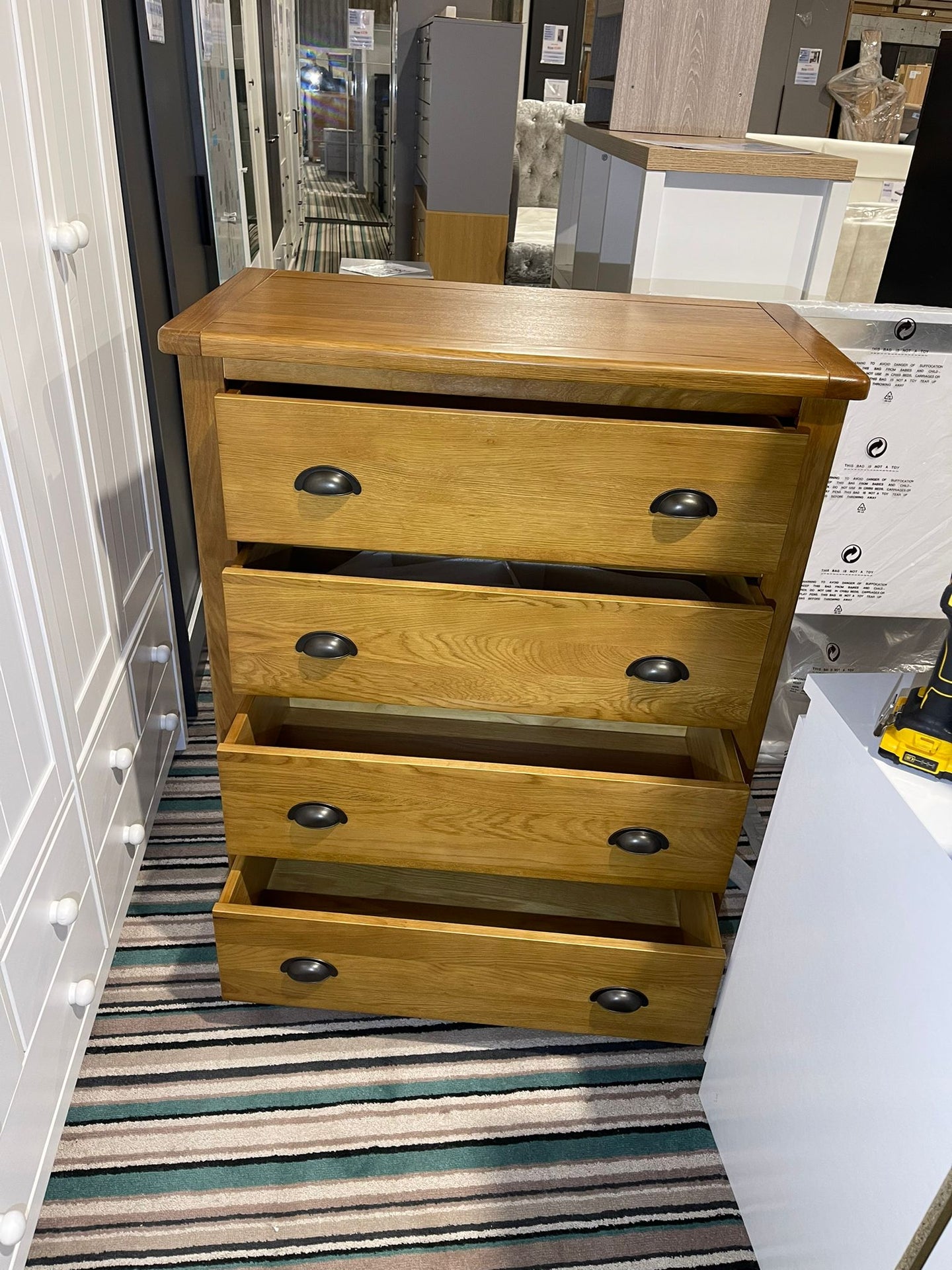 Assembled Kent 4 Wide Chest of Drawer - Oak