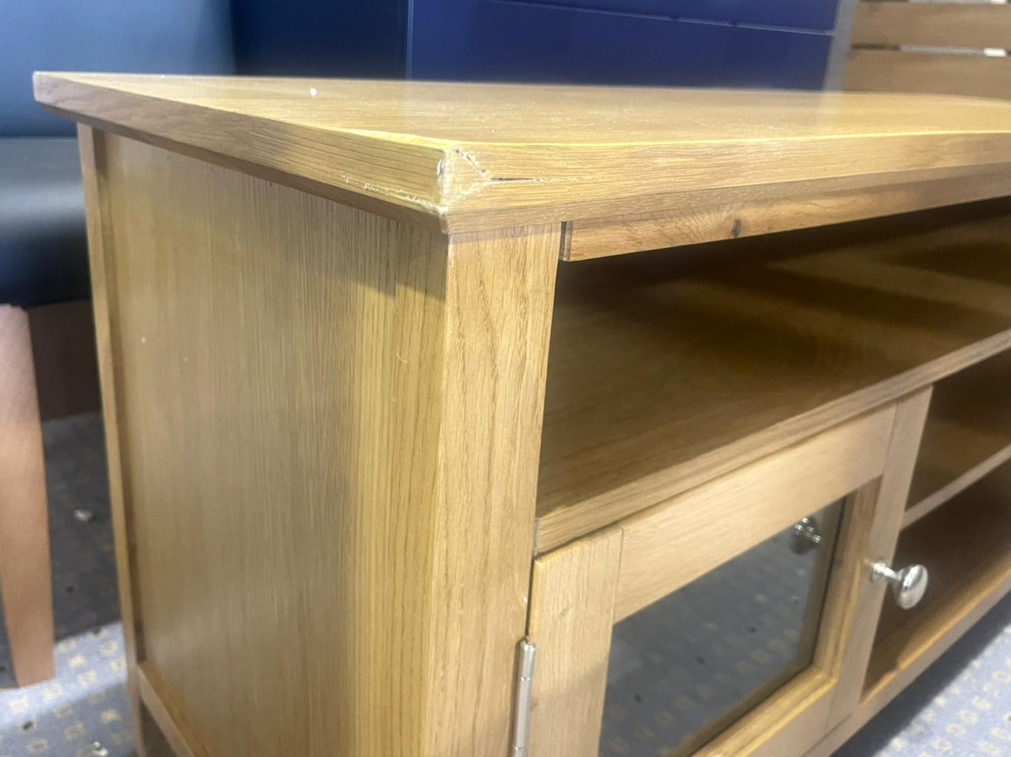 Assembled Islington 2 Door Oak Veneer TV Unit