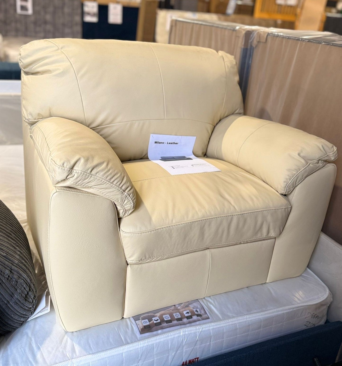 Milano Single Leather 1 Seater Sofa - Ivory