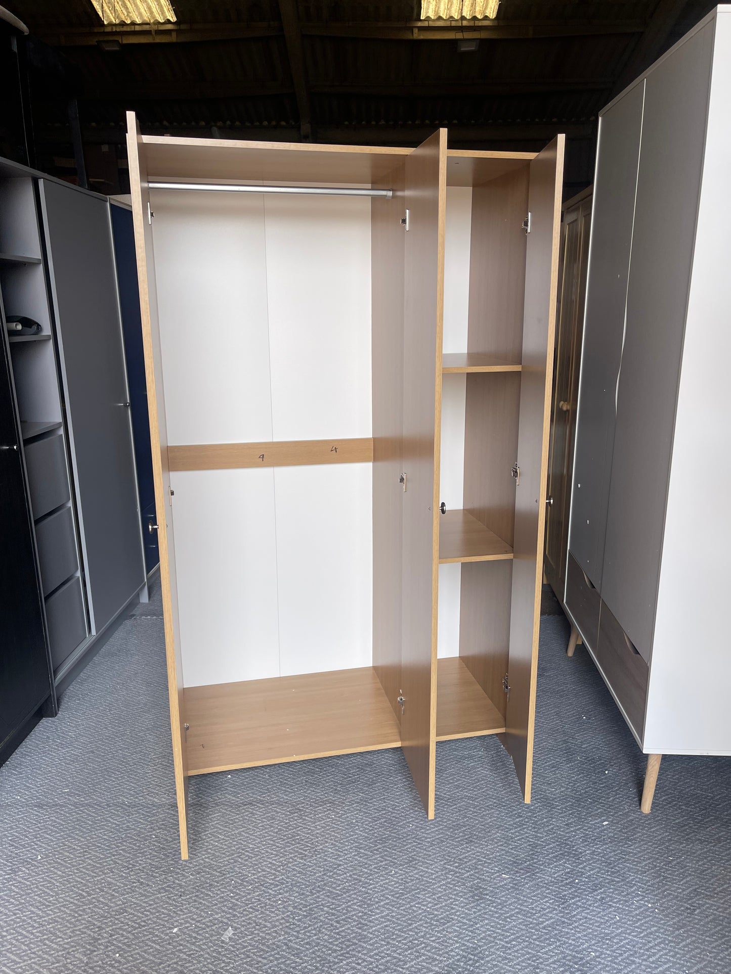 Assembled Seville 3 Door Wardrobe - Oak Effect (Left Side Minor Damaged)