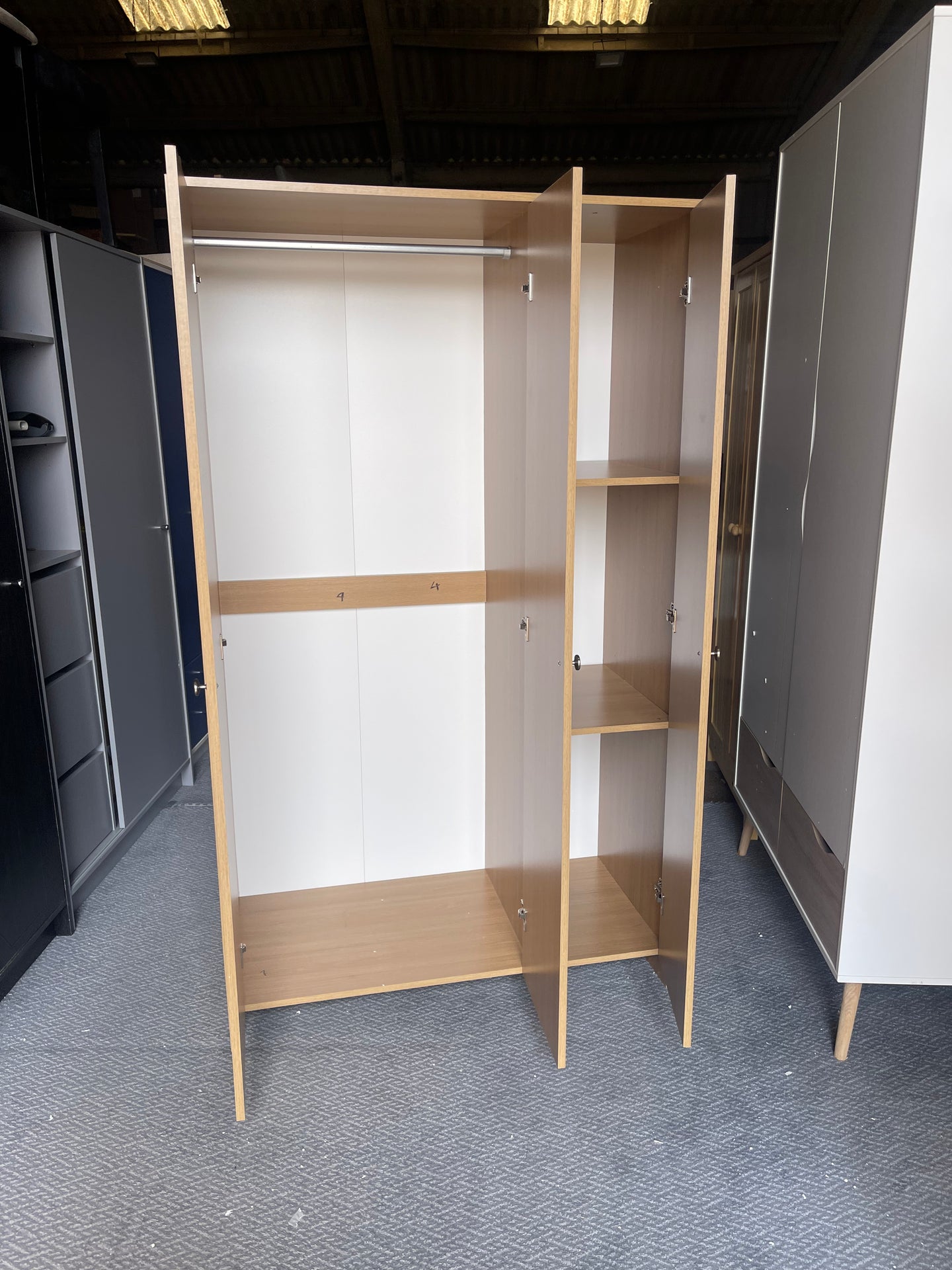 Assembled Seville 3 Door Wardrobe - Oak Effect (Left Side Minor Damaged)