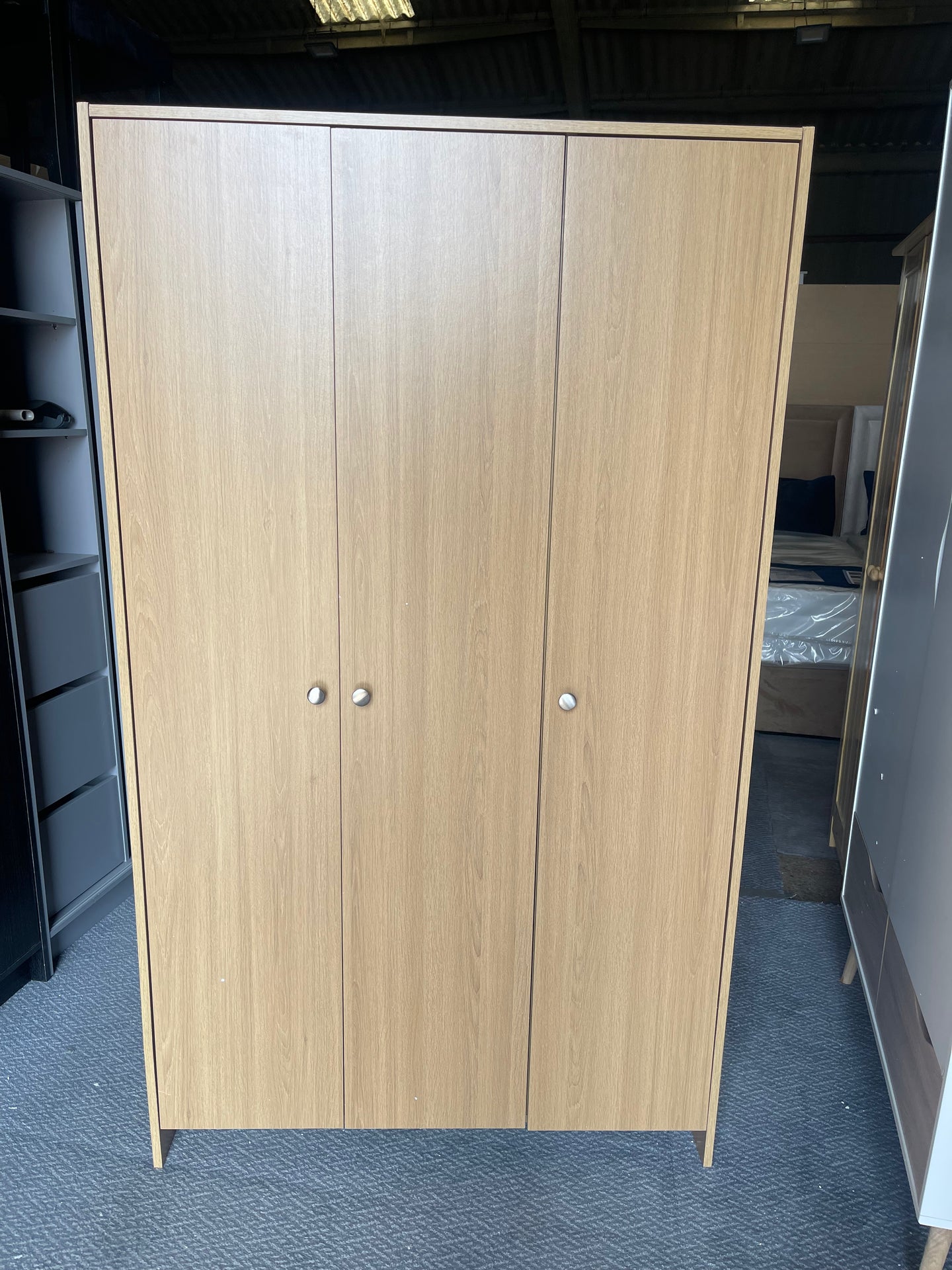 Assembled Seville 3 Door Wardrobe - Oak Effect (Left Side Minor Damaged)