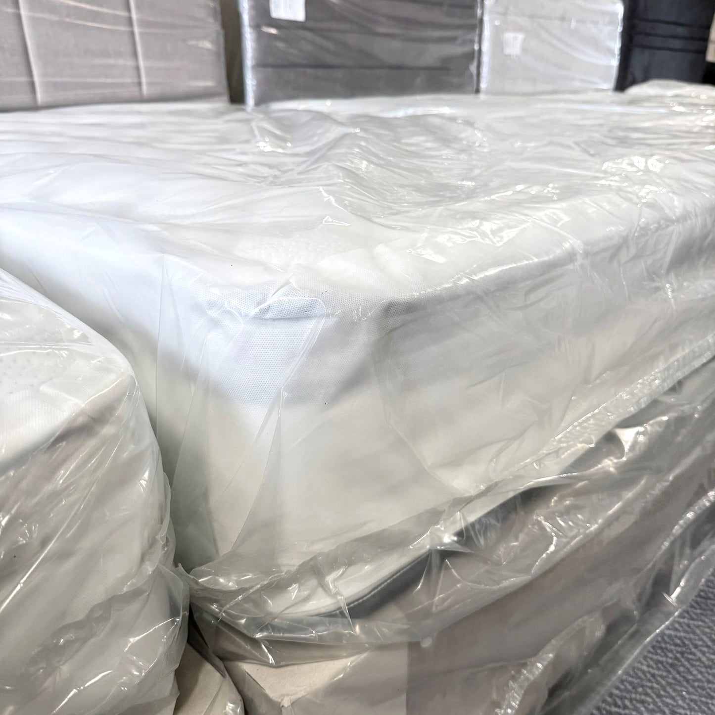 Aeron 2000 Pocket Encapsulated Mattress - Firm