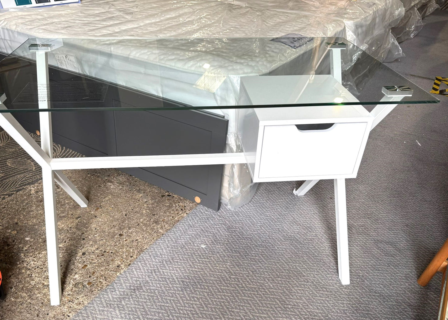 Assembled Habitat Dria 1 Drawer Office Desk - White